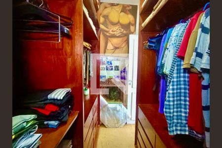 Apartamento à venda com 130m², 2 quartos e sem vagaSuíte closet
