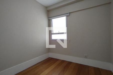 Apartamento para alugar com 114m², 4 quartos e 2 vagas Apartamento para alugar com 114m², 4 quartos e 2 vagasQuarto 2