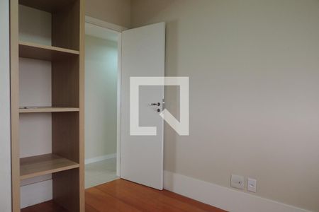 Apartamento para alugar com 114m², 4 quartos e 2 vagasQuarto 4 - Armários