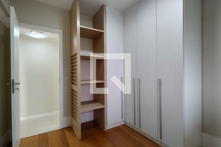Apartamento para alugar com 114m², 4 quartos e 2 vagas Apartamento para alugar com 114m², 4 quartos e 2 vagasQuarto 1 - Armários