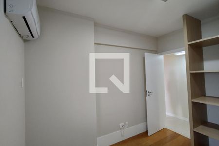 Apartamento para alugar com 114m², 4 quartos e 2 vagas Apartamento para alugar com 114m², 4 quartos e 2 vagasQuarto 1 - Armários