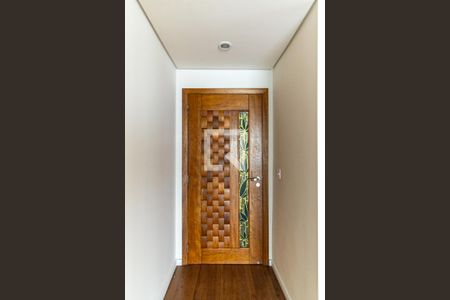 Entrada de apartamento para alugar com 3 quartos, 99m² em Higienópolis, São Paulo