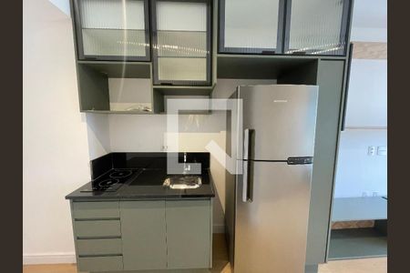 Cozinha  de kitnet/studio para alugar com 1 quarto, 27m² em Pinheiros, São Paulo