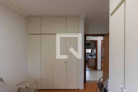 Apartamento à venda com 167m², 4 quartos e 2 vagasQuarto 1