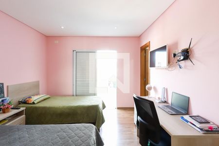 Casa à venda com 203m², 3 quartos e 5 vagasSuíte 2