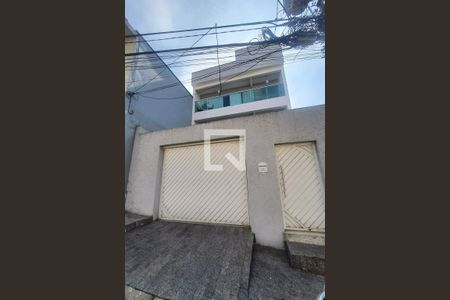 Casa à venda com 203m², 3 quartos e 5 vagasFachada