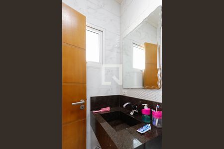 Casa à venda com 203m², 3 quartos e 5 vagasBanheiro da Suíte 2