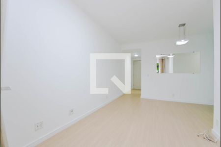 Sala de apartamento para alugar com 3 quartos, 75m² em Vila das Bandeiras, Guarulhos
