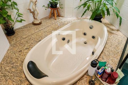 Casa à venda com 200m², 3 quartos e 4 vagas Casa à venda com 200m², 3 quartos e 4 vagasBanheiro da Suíte 3