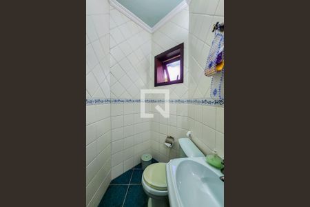 Casa à venda com 200m², 3 quartos e 4 vagas Casa à venda com 200m², 3 quartos e 4 vagasLavabo