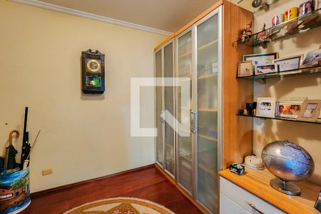 Casa à venda com 200m², 3 quartos e 4 vagas Casa à venda com 200m², 3 quartos e 4 vagasEscritório