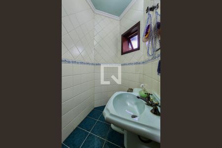 Casa à venda com 200m², 3 quartos e 4 vagas Casa à venda com 200m², 3 quartos e 4 vagasLavabo