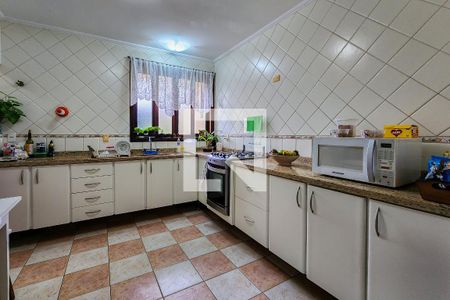 Casa à venda com 200m², 3 quartos e 4 vagas Casa à venda com 200m², 3 quartos e 4 vagasCozinha