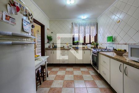 Casa à venda com 200m², 3 quartos e 4 vagas Casa à venda com 200m², 3 quartos e 4 vagasCozinha