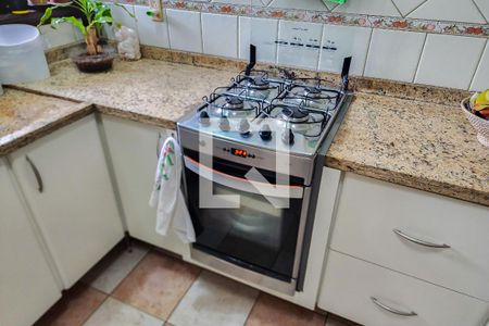 Casa à venda com 200m², 3 quartos e 4 vagas Casa à venda com 200m², 3 quartos e 4 vagasCozinha