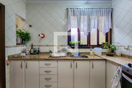 Casa à venda com 200m², 3 quartos e 4 vagas Casa à venda com 200m², 3 quartos e 4 vagasCozinha