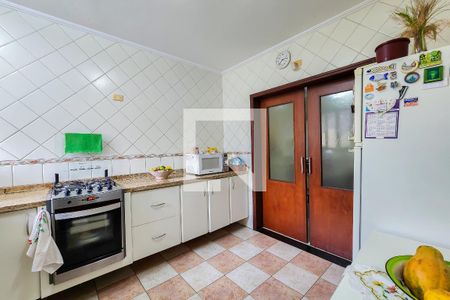 Casa à venda com 200m², 3 quartos e 4 vagas Casa à venda com 200m², 3 quartos e 4 vagasCozinha