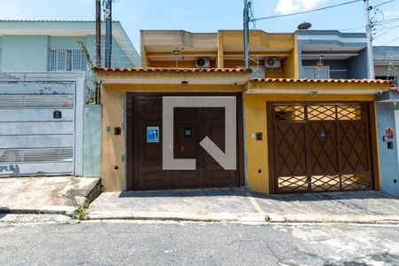 Casa à venda com 169m², 3 quartos e 2 vagasFachada
