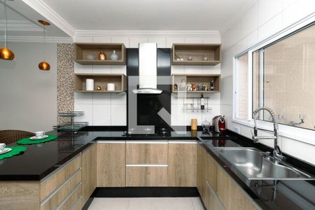 Casa à venda com 169m², 3 quartos e 2 vagasCozinha