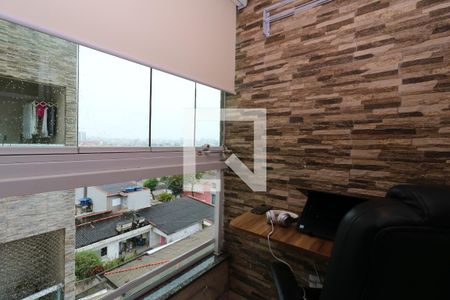 Apartamento à venda com 98m², 2 quartos e 1 vagaSacada do Quarto 2