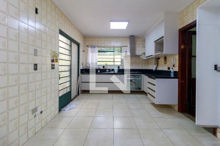 Casa à venda com 243m², 4 quartos e 5 vagasCozinha
