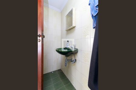 Casa à venda com 243m², 4 quartos e 5 vagasGaragem - Banheiro