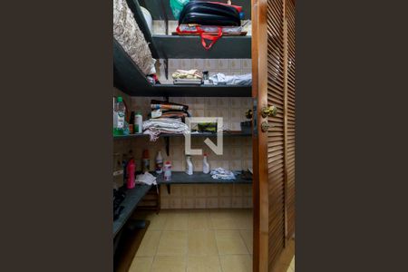 Casa à venda com 243m², 4 quartos e 5 vagasDispensa