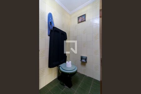 Casa à venda com 243m², 4 quartos e 5 vagasGaragem - Banheiro