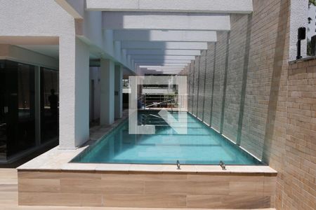 Apartamento à venda com 72m², 2 quartos e 2 vagasÁrea comum - Piscina
