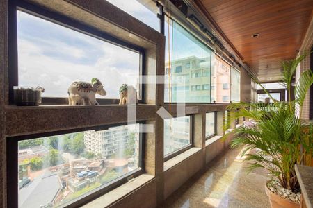 Varanda de apartamento para alugar com 4 quartos, 214m² em Barra da Tijuca, Rio de Janeiro