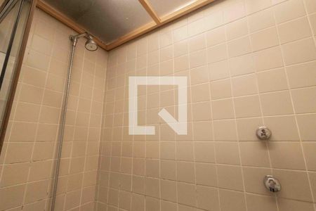 Apartamento à venda com 214m², 4 quartos e 3 vagasBanheiro da Suíte 1