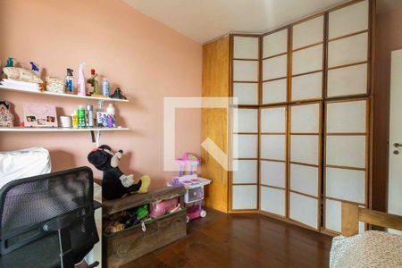 Apartamento à venda com 214m², 4 quartos e 3 vagasQuarto 2