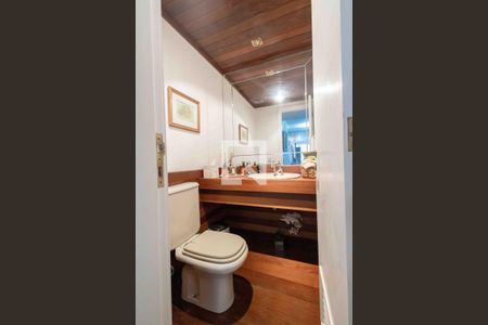 Apartamento à venda com 214m², 4 quartos e 3 vagasLavabo