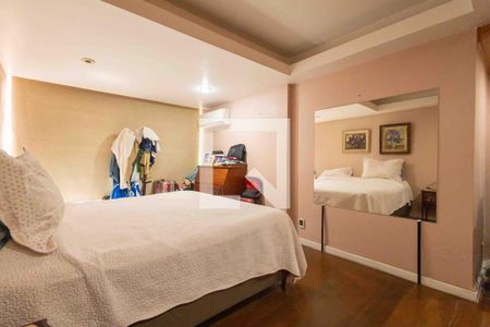 Apartamento à venda com 214m², 4 quartos e 3 vagasSuíte 2