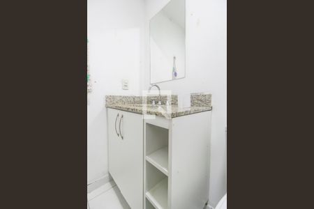 Apartamento à venda com 76m², 2 quartos e sem vagaBanheiro da Suíte