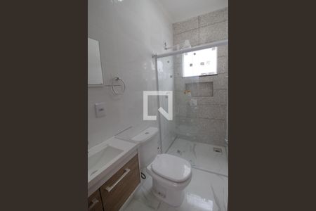 Banheiro da Suíte de casa de condomínio para alugar com 3 quartos, 124m² em Parque São Bento, Sorocaba