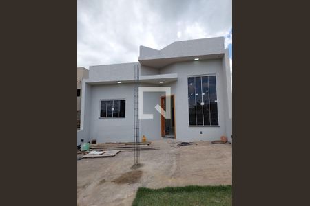 Casa de condomínio para alugar com 124m², 3 quartos e 2 vagasFachada