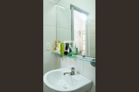 Apartamento para alugar com 55m², 2 quartos e sem vagaBanheiro