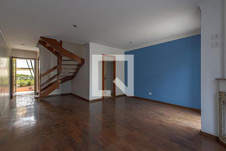Sala de casa de condomínio para alugar com 3 quartos, 127m² em Vila Santo Estefano, São Paulo