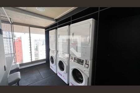 Studio para alugar com 27m², 1 quarto e sem vaga Studio para alugar com 27m², 1 quarto e sem vagaLavanderia