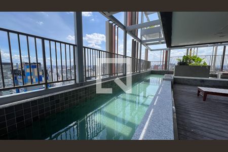 Studio para alugar com 27m², 1 quarto e sem vaga Studio para alugar com 27m², 1 quarto e sem vagaPiscina