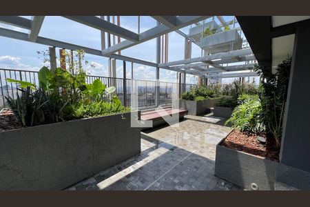 Studio para alugar com 27m², 1 quarto e sem vaga Studio para alugar com 27m², 1 quarto e sem vagaPiscina