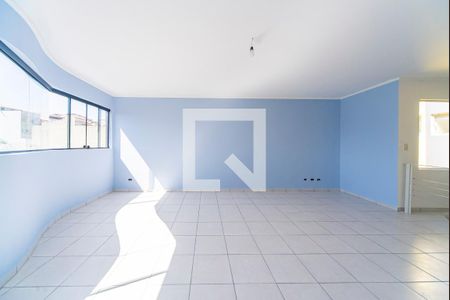 Casa à venda com 170m², 3 quartos e 4 vagasCobertura