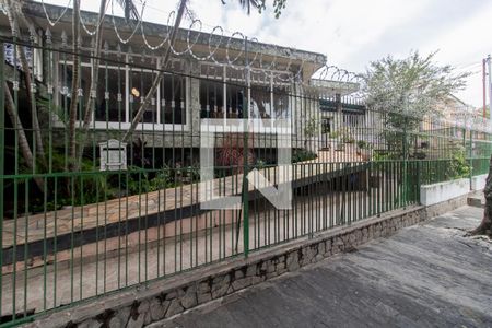 Casa à venda com 368m², 3 quartos e 2 vagasFachada