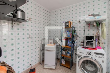 Casa à venda com 368m², 3 quartos e 2 vagasÁrea de serviço