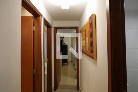 Corredor de apartamento à venda com 3 quartos, 87m² em Lourdes, Belo Horizonte