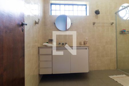 Casa de condomínio à venda com 330m², 3 quartos e sem vagaBanheiro