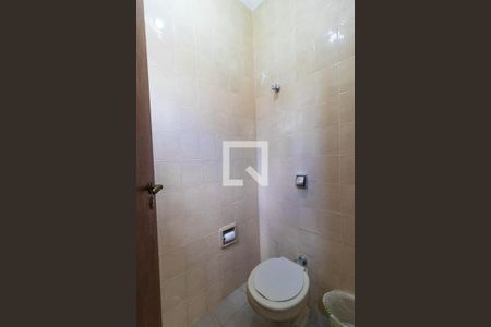 Casa de condomínio à venda com 330m², 3 quartos e sem vagaLavabo