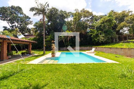 Casa de condomínio à venda com 330m², 3 quartos e sem vagaPiscina