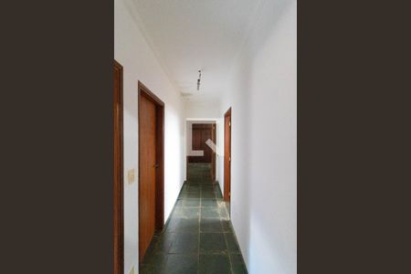 Casa de condomínio à venda com 330m², 3 quartos e sem vagaCorredor